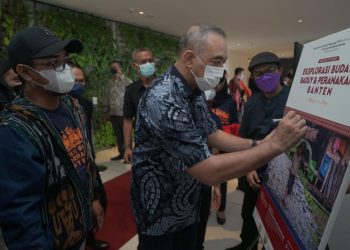 Bupati Tangerang Ahmed Zaki Iskandar