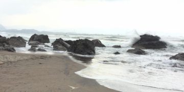 Hal Mistis Pantai Selatan Berdasarkan Kacamata Geologi