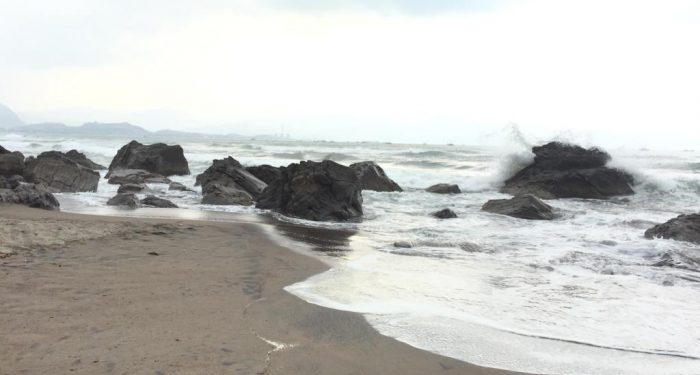 Hal Mistis Pantai Selatan Berdasarkan Kacamata Geologi