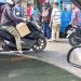 Akibat BBM Tumpah, Pengendara Motor Berjatuhan di Ciputat