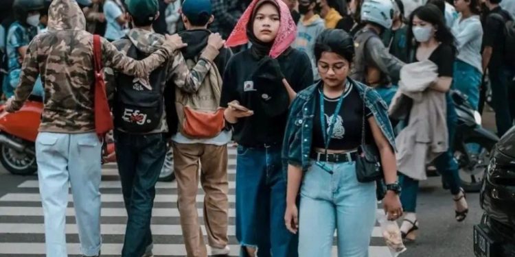 Dear Remaja ‘SCBD’, Nongkrong di Kawasan Dukuh Atas Kini Dibatasi Hingga Pukul 10 Malam!