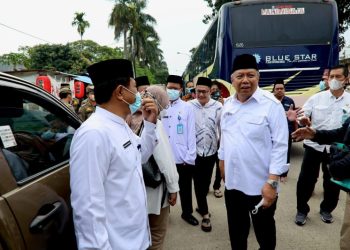 Benyamin Sambut Kepulangan Jamaah Haji Kota Tangerang Selatan