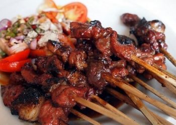 5 Warung Sate Solo di Tangerang Selatan Ini Punya Sate Kambing Empuk yang Wajib Kamu Coba!