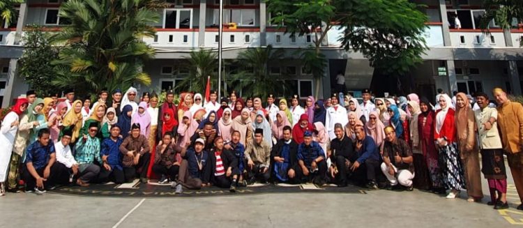 Lomba Fashion Show di SMAN 2 Tangsel, Pak Kepsek Jadi Juaranya