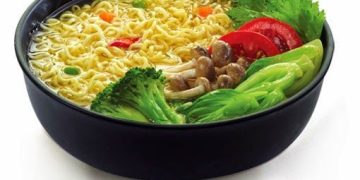 Kabar Buruk buat Penyuka Mie Instan Nih, Harga Bakal Naik Tiga Kali Lipat!