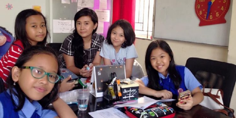 Usia Tepat Mengajarkan Anak Berbahasa Inggris