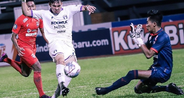 Persita Tahan Imbang Borneo FC