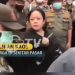 Viral Video Puan Maharani Bagi Kaos Dengan Wajah Cemberut, Komentar Netizen: Engga Cocok Jadi Presiden