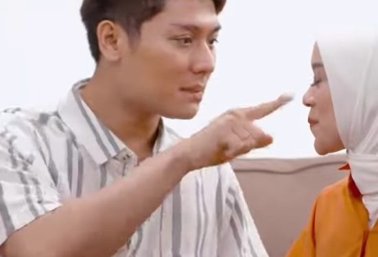 Instagram Lesty Kejora Diserbu Netizen Buntut KDRT Rizky Billar