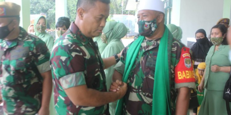 Mengenal Lebih Jauh Serma Iswandi, Babinsa Inspiratif dari Pondok Aren