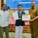 Raih Medali Emas Robotik Tingkat Internasional, Benyamin Beri Penghargaan Siswa MTsN 1 Tangsel Ini