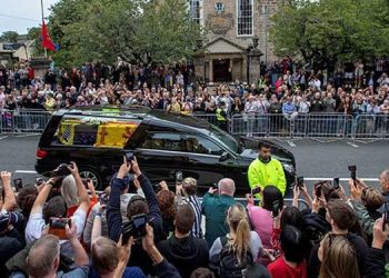 Tiba di Edinburgh, Masyarakat Antusias Ingin Melihat Jenazah Ratu Elizabeth II