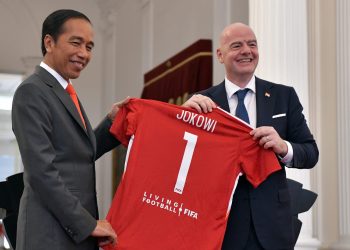 Terkait Sepak Bola Indonesia, Presiden Jokowi dan Presiden FIFA Sepakat Lakukan Transformasi Menyeluruh