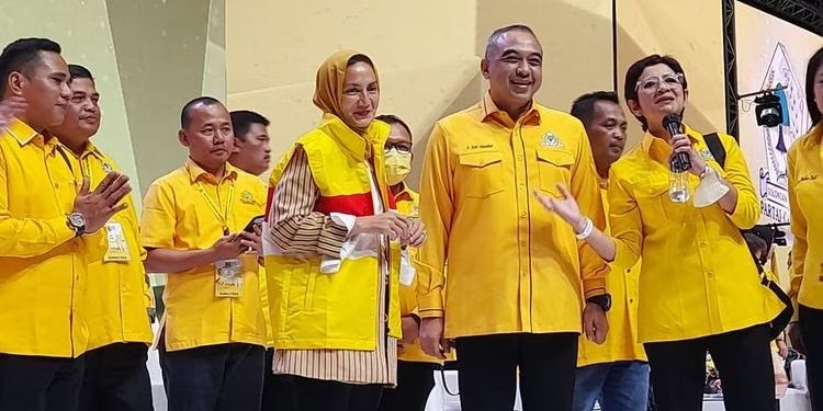 Sempat di Partai Lain, Aktris Wanda Hamidah Resmi Bergabung ke Partai Golkar 