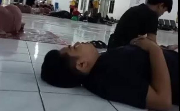 Kamu Wajib Tahu! Ini Bahaya Tidur di Lantai Tanpa Alas
