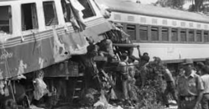 Kronologi Catatan Kelam Kecelakaan Kereta Tragedi Bintaro!