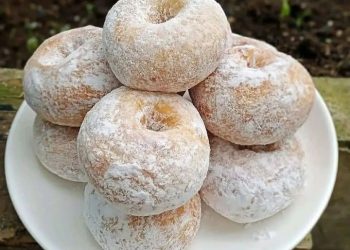 Penasaran Ingin Mengolah Pisang Jadi Donat yang Lezat? Yuk, Intip Cara Bikin Donat Pisang dan Apa Saja Bahannya