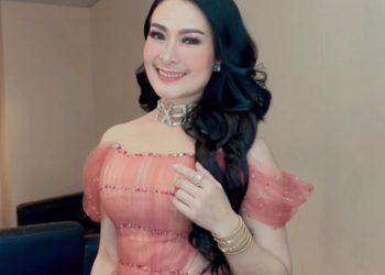 Iis Dahlia Dihujat Netizen Saat Videonya Viral Menyanyikan Lagu Bunga Pengantin