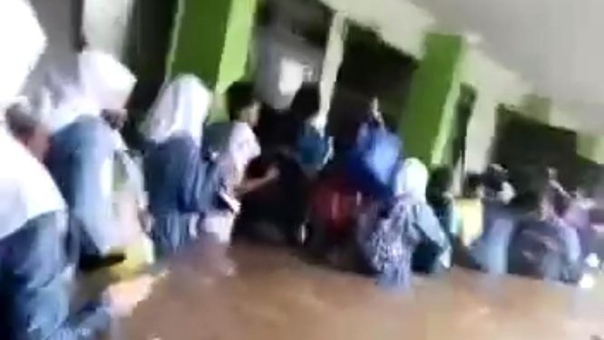 Tembok Sekolah Roboh Diterjang Banjir, Tiga Siswa MTsN 19 Jakarta Meninggal Dunia