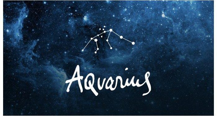 Ramalan Cinta Zodiak Aquarius 3 Oktober 2022: Kamu Lagi Kasmaran Dengan Pasanganmu