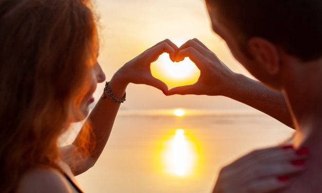 5 Bahasa Cinta untuk Ungkapkan Kasih Sayang, Kamu Pakai yang Mana?