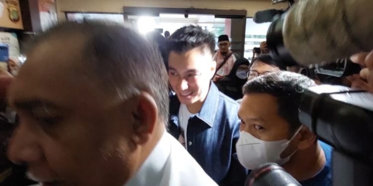 Baim Wong dan Paula Penuhi Panggilan Polisi Terkait Kasus Konten Prank KDRT