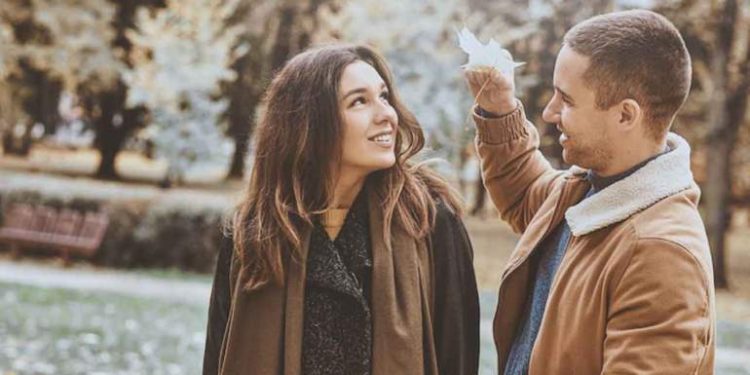 Perhatikan Baik-Baik, Ini 7 Tanda Si Dia Jatuh Cinta Padamu