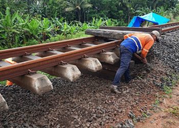 Banjir di Cilacap Ganggu Perjalanan KA Jalur Selatan