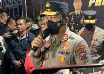 Polisi Tembakkan Gas Air Mata ke Stadion, Ini Alasan Kapolda Jawa Timur