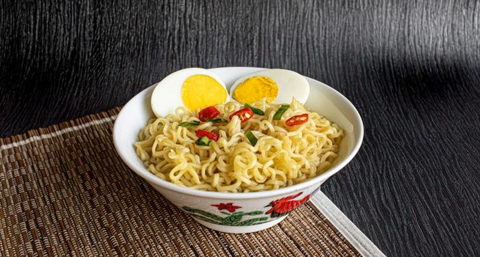 Terungkap! Ini Rahasia Bikin Mie Instan Selezat Racikan Warmindo