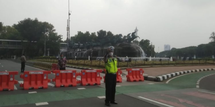 Ada Demo Buruh di Patung Kuda, Cek Rute Pengalihan Lalu Lintas di Sini!