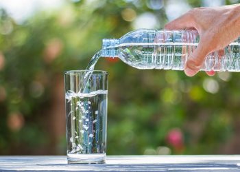 Cek Fakta! Minum Air Putih Saat Perut Kosong Jadi Alternatif Penyembuhan Penyakit