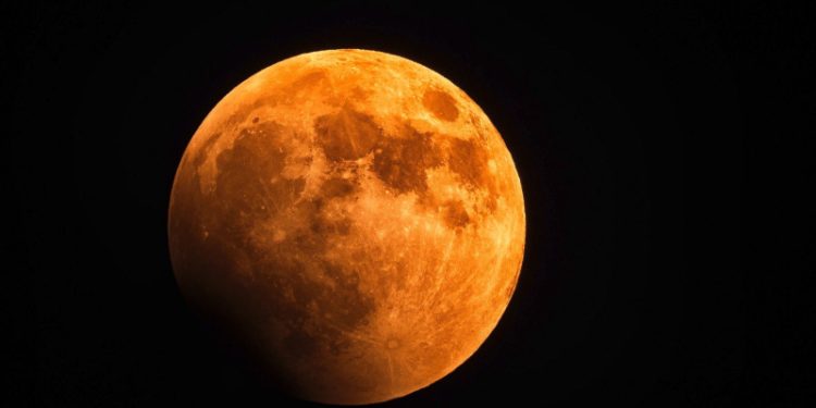 Gerhana Bulan di Jayapura Berlangsung Lebih dari Satu Jam