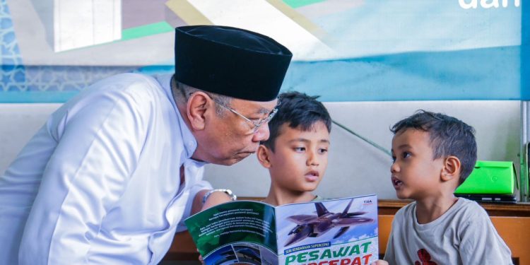 Tumbuhkan Minat Baca, Benyamin Resmikan Taman Baca Masyarakat Perbas