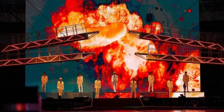 Tampil di ICE, NCT Tampil dengan Balutan Busana Serbaputih