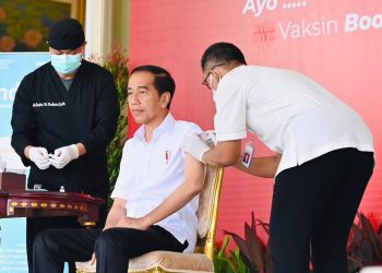 Dear Masyarakat Indonesia, Presiden Jokowi Ajak Vaksinasi Booster COVID-19