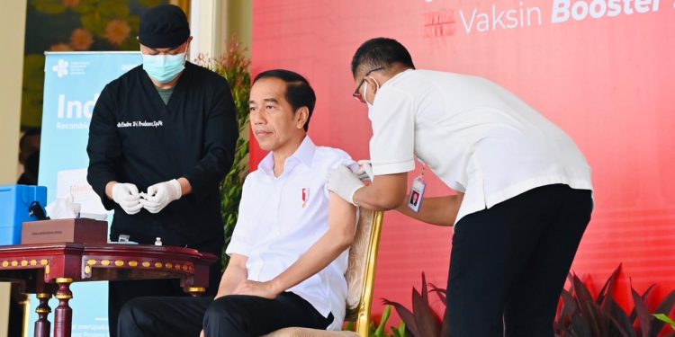Dear Masyarakat Indonesia, Presiden Jokowi Ajak Vaksinasi Booster COVID-19