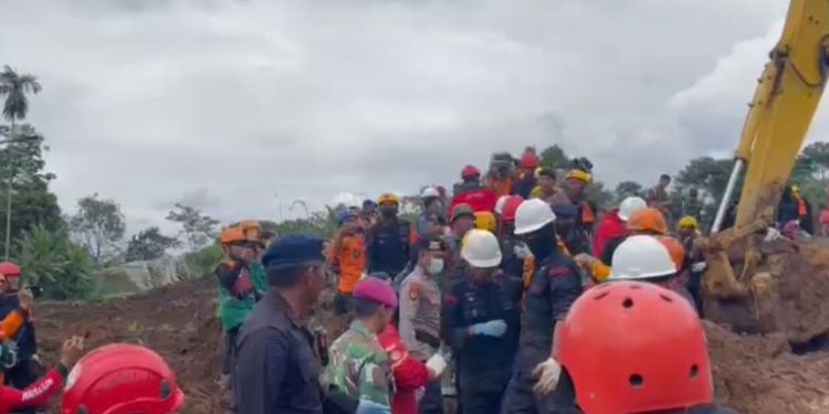 Hari Keenam Gempa Cianjur, Tim SAR Temukan Empat Jenazah di Cijedil