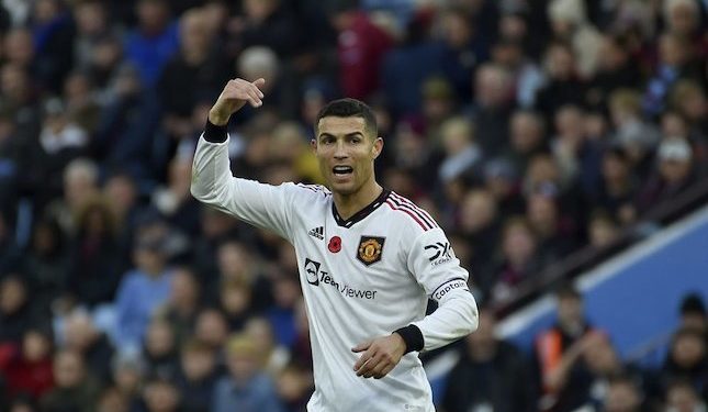Ronaldo Jadi Kapten, Tapi MU Tetap Saja Takluk di Kandang Aston Villa