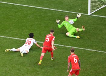 Iran Bangkit, Babat Wales 2-0