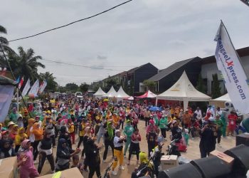 Meriah, Ribuan Warga Tumplek Blek Ikuti Fun Walk Tangselxpress.com