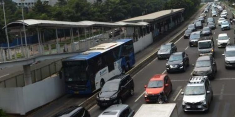 Puluhan Bus Dikabarkan Mangkrak, Begini Reaksi Transjakarta 