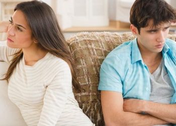 Pasangan Sedang Bad Mood? Ikuti 5 Cara Menghadapinya