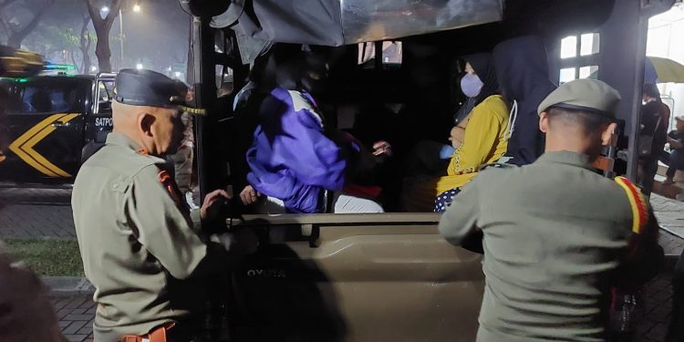 Prostitusi Berkedok Toko Baju di Serpong Utara Digerebek Satpol PP Tangsel