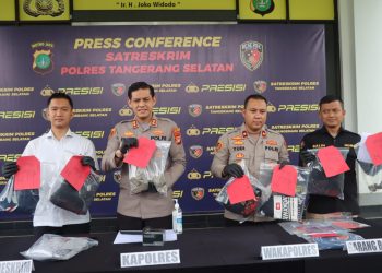 Suporter Persita Tangerang Dilarang Nonton Bola Seumur Hidup