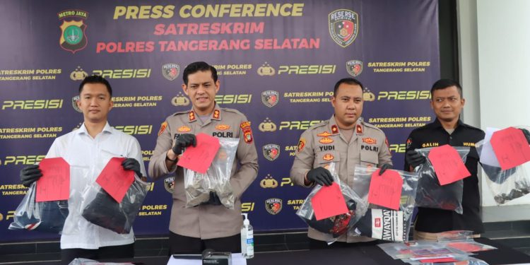 Suporter Persita Tangerang Dilarang Nonton Bola Seumur Hidup