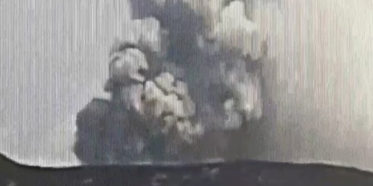 Waspada, Gunung Anak Krakatau di Selat Sunda Alami Erupsi