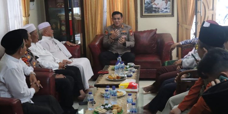 Baru Jabat Kapolres Tangsel, AKBP Faisal Febrianto Langsung Silaturahmi ke Tokoh Masyarakat Islam