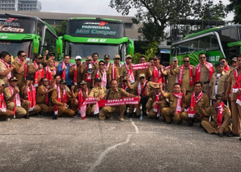 Apdesi Demo di DPR RI Tuntut Masa Jabatan 9 Tahun Tuai Kritik