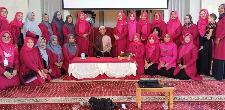 Taklim Perdana BaKOS SD Al Zahra Indonesia Hadirkan Ustaz Fatih Karim